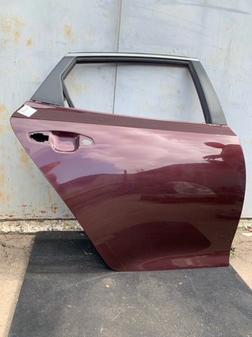 Двері задні, праві 77004D5000 HYUNDAI