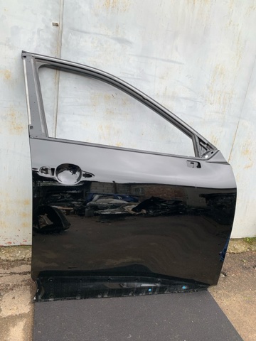 Пасажирські передні двері 801006RR0A NISSAN