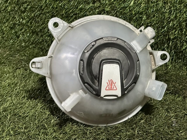 Бачок системи охолодження, розширювальний 80A121405AK VAG