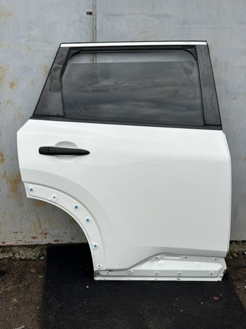Двері задні в зборі 821006RR0A NISSAN