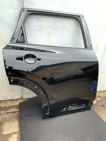Двері задні, праві 821006RR0B NISSAN