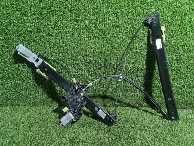 Механізм стеклопідйомника дверей передніх, лівих Ауді Ку 3