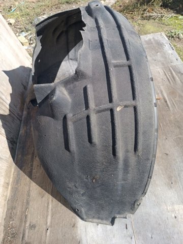 Підкрилок передній правий 8R0821172L VAG