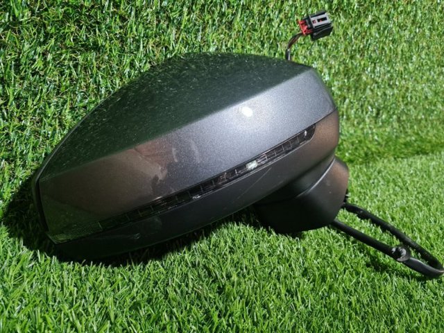 Праве бічне дзеркало 8V5857410AC9B9 VAG