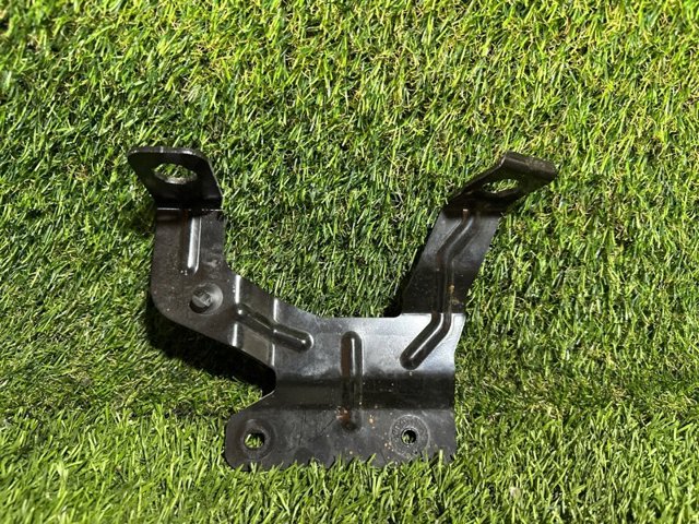 Кронштейн розширювального бачка 8W0121232F VAG