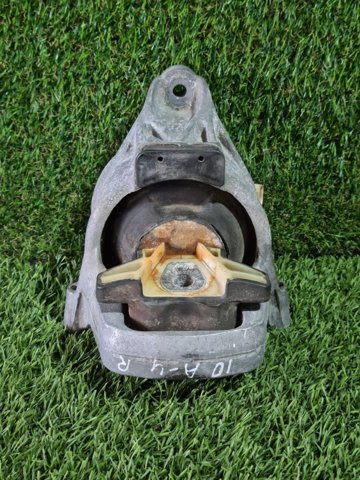 Права подушка двигуна 8W0199372CN VAG