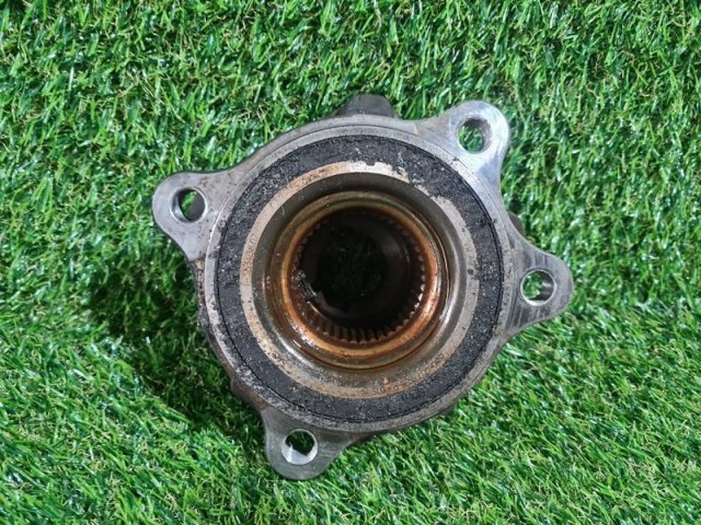 Підшипник маточини передньої 8W0407625P VAG