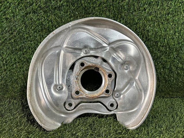 Цапфа права 8W0505460D VAG