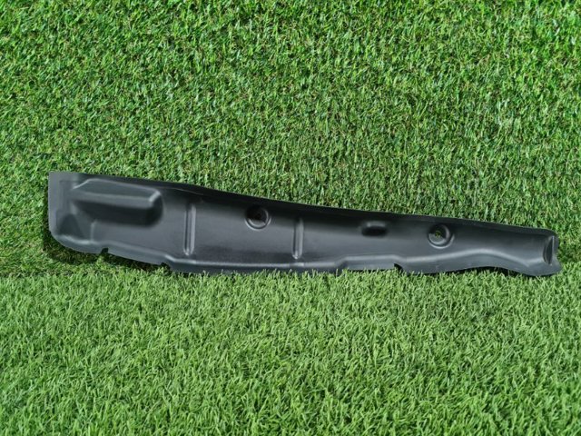 Ущільнювач арки крила 8W0821111 VAG