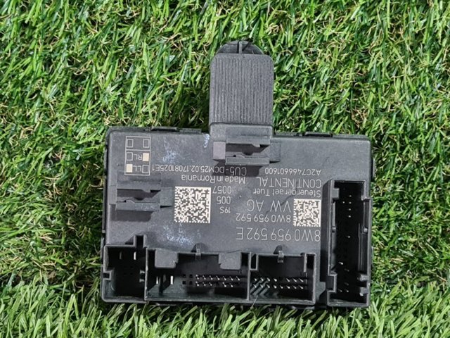 Блок комфорту передніх дверей 8W0959592E VAG