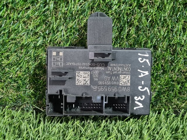 Блок комфорту задніх дверей 8W0959595E VAG