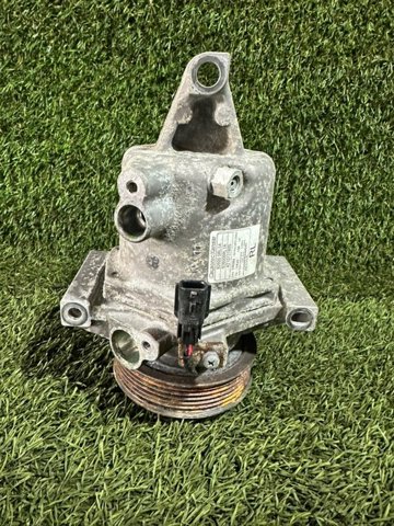 Компресор кліматичної установки 926005RL1A NISSAN