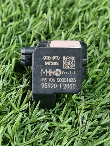 Датчик подушки безпеки 95920F2000 HYUNDAI