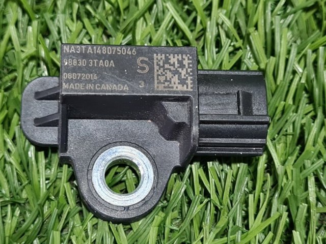 Датчик подушки безпеки 988303TA0A NISSAN