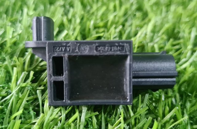 Датчик подушки безпеки 988304RA0A NISSAN