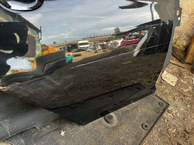 Двері пасажирські задні праві DM5Z5824630C FORD