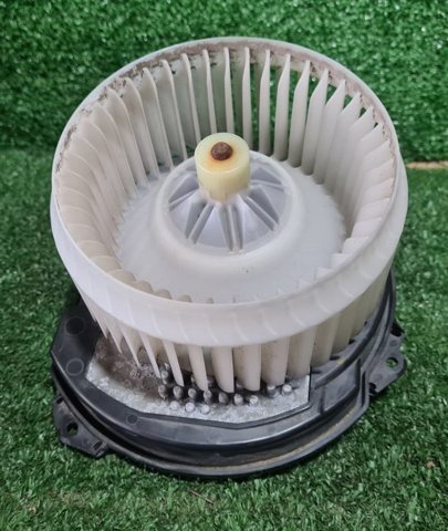 Реле обігрівача F011500111 BOSCH