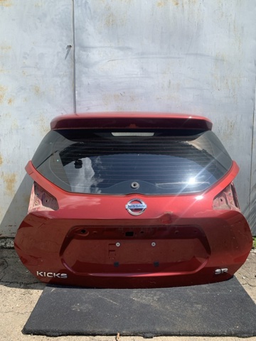 Задні двері багажника K01005RBMB NISSAN