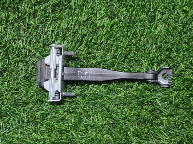 Обмежувач відкриття дверей, передній LJ8Z5823552A FORD
