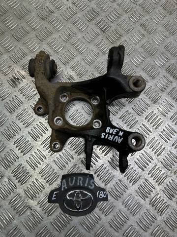 Кулак поворотний правий 4230402140 TOYOTA