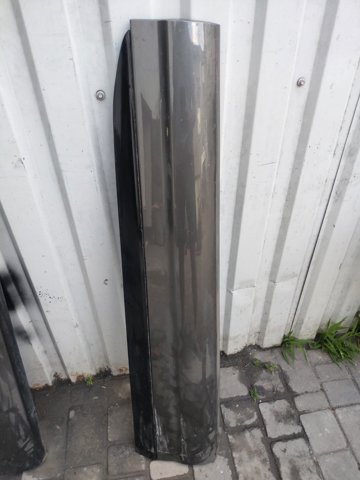 Молдинг задніх правих дверей, нижній 4M0853970GGRU VAG