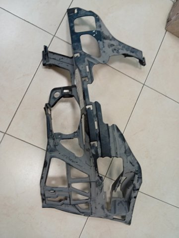 Кронштейн бампера переднього, лівий A2118800503 MERCEDES