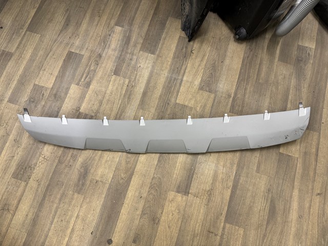 Накладка бампера переднього, центральна 51117425974 BMW