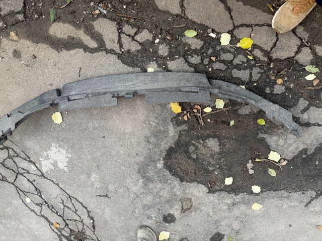 Абсорбер (наповнювач) бампера переднього 51118062846 BMW