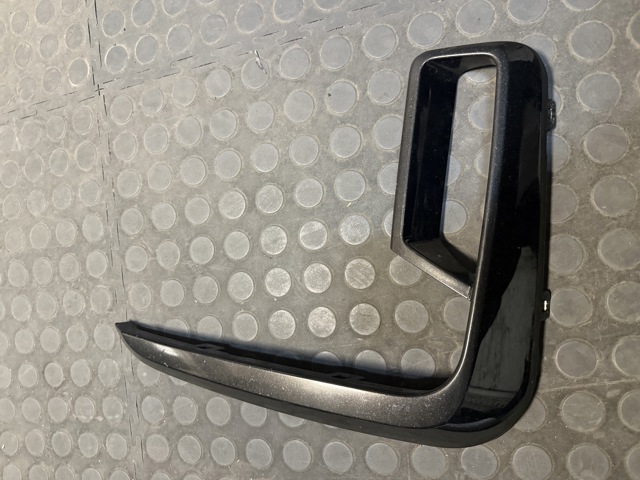 Молдинг переднього бампера, правий 51118079588 BMW
