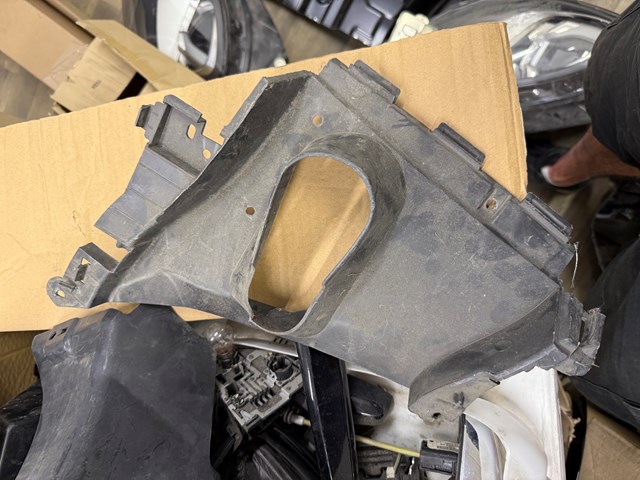 Дефлектор переднього бампера, правий 51118089502 BMW