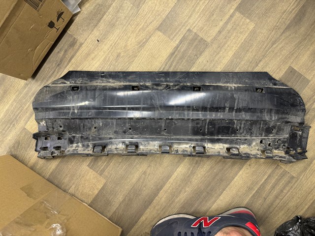 Амортизатор бампера заднього 51127331599 BMW