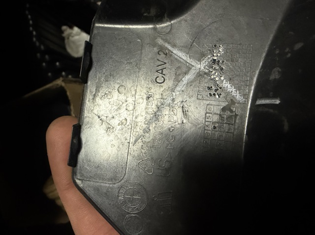 Заглушка бампера буксирувального гака, задня 51128081859 BMW