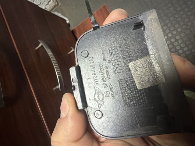 Заглушка бампера буксирувального гака, задня 51129449262 BMW