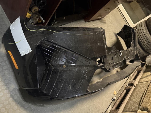 Переднє ікло бампера 51139464477 BMW