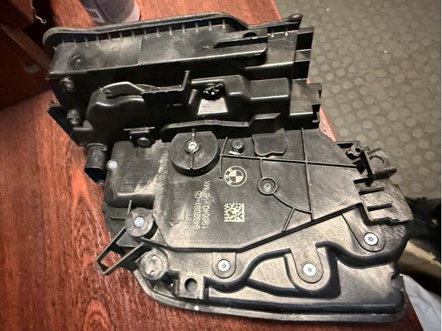 Замок водійських дверей 51219492091 BMW