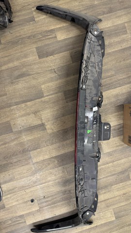 Крило на багажник 51627360536 BMW