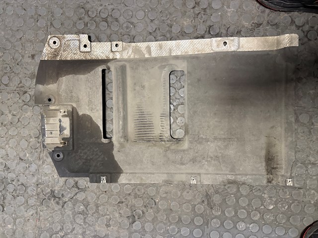 Кожух підлоги (кришки люків підлоги) 51757213668 BMW
