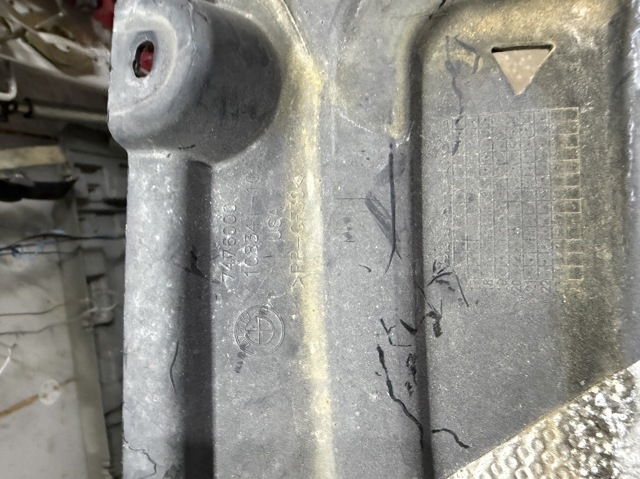 Захист днища, задній лівий 51757476000 BMW