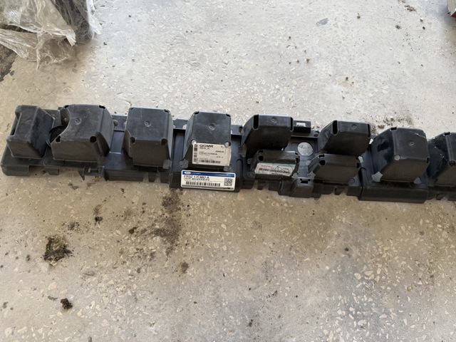 Абсорбер бампера переднього FR3Z17C882A FORD