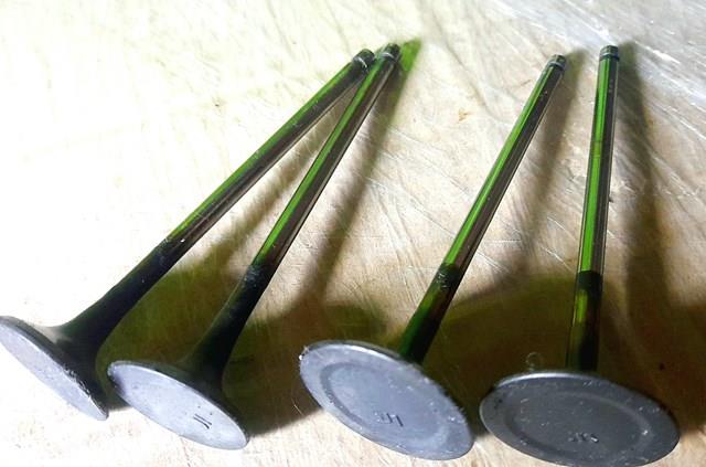 Клапан впускний 1010A580 MITSUBISHI