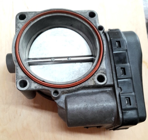 Блок дросельної заслінки 13547506627 BMW