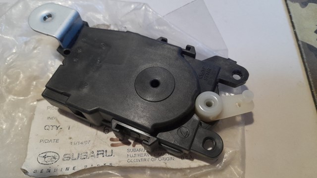 Мотор-привід відкр/закр. замка двері, передньої, правої 61100AE000 SUBARU