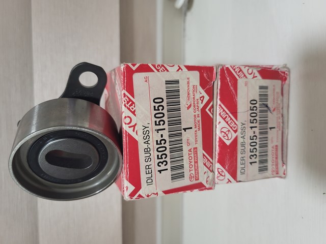 Ролик натягувач 1350515050 TOYOTA