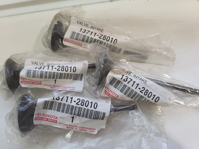 Клапан впускний 1371128010 TOYOTA