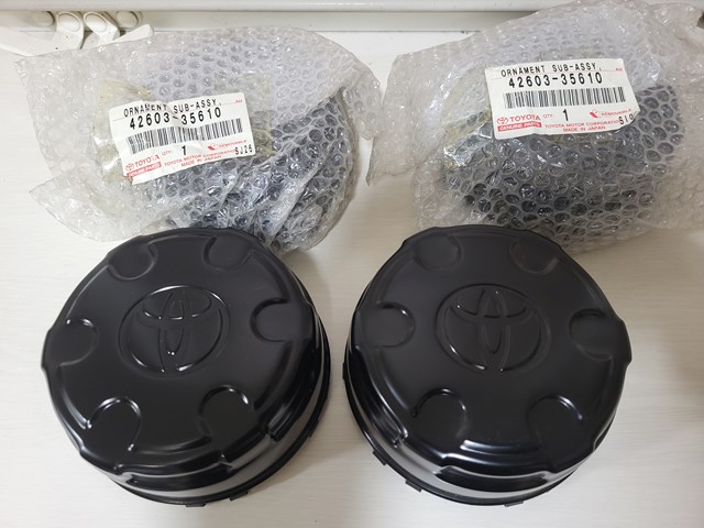 Ковпаки на диски 4260335610 TOYOTA