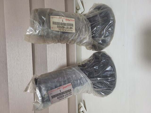 Пильник стійки передньої 4815742020 TOYOTA
