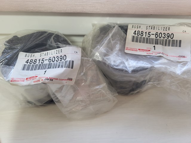 Подушка стабілізатора 4881560390 TOYOTA
