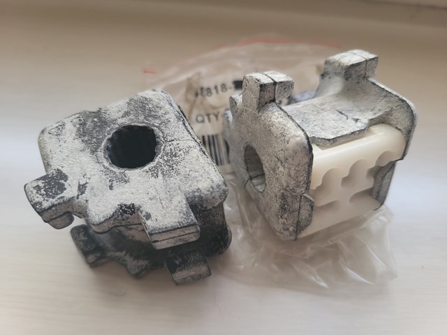 Опора стабілізатора 4881805061 TOYOTA