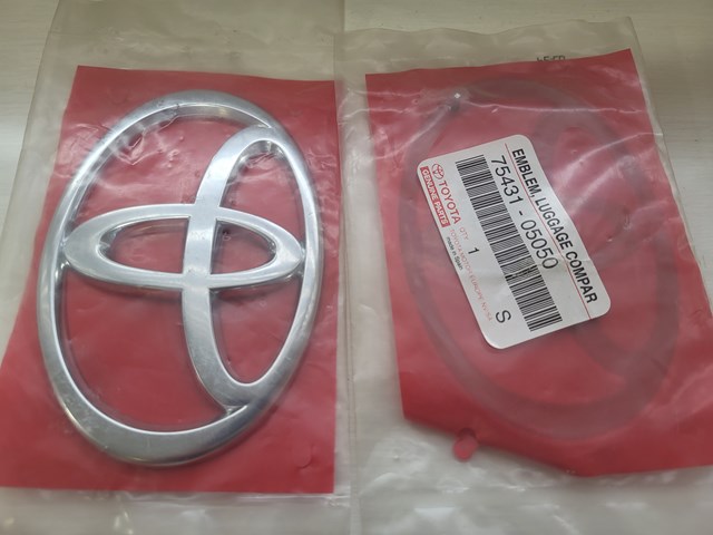 Емблема кришки багажника, фірменнийзначок 7543105050 TOYOTA