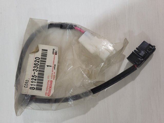 Цоколь лампи в фару 8112533620 TOYOTA